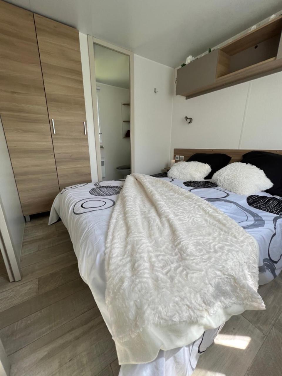 Mobil-Home 4 Etoiles Avec Piscine Proche De Blois أونزاين المظهر الخارجي الصورة