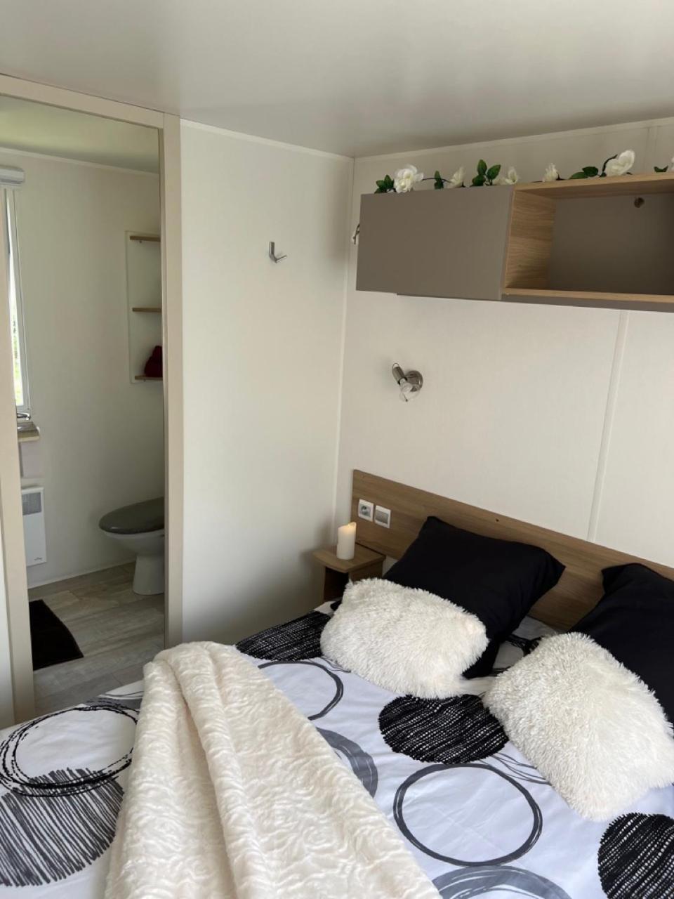 Mobil-Home 4 Etoiles Avec Piscine Proche De Blois أونزاين المظهر الخارجي الصورة
